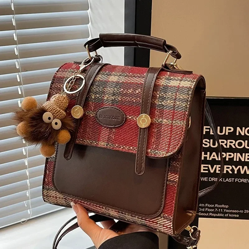 British Ladies Casual Shoulder Bag New Handbag Hundred Girls Travelling Backpack Fashion Plaid Shoulder Women's Bag PU Material