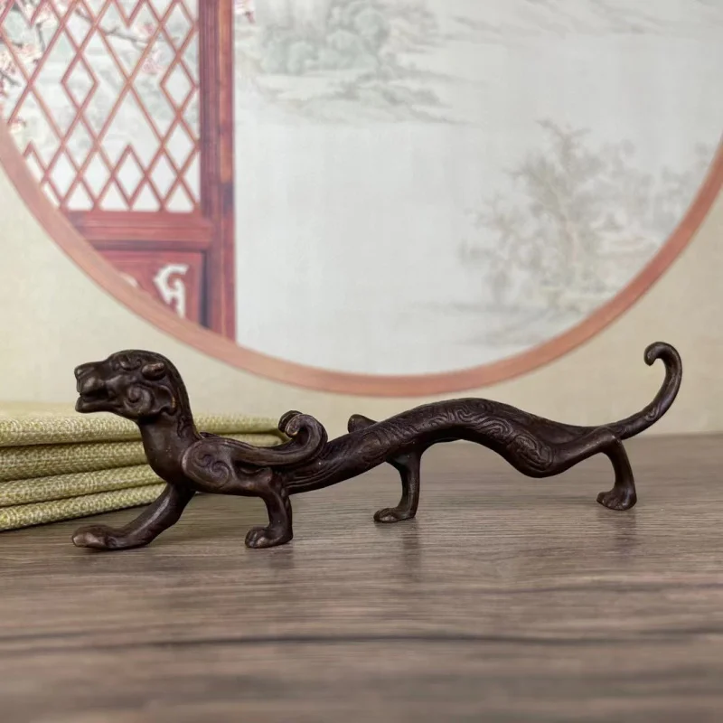 Antique Bronze Ware Spring and Autumn and Warring States Modeling like a Tiger and Wings Pen Holder Antique Writing Brush Mounta