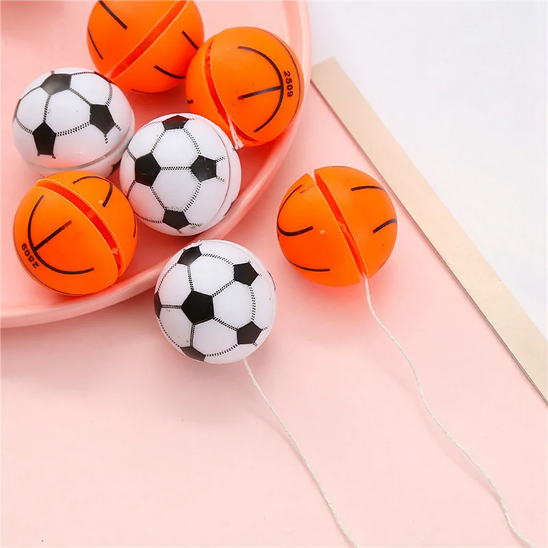 B24C-40X サッカーバスケットボールテーマヨーヨーボールパーティーギフト子供の誕生日パーティーピニャータフィラースクール賞品グッディバッグ