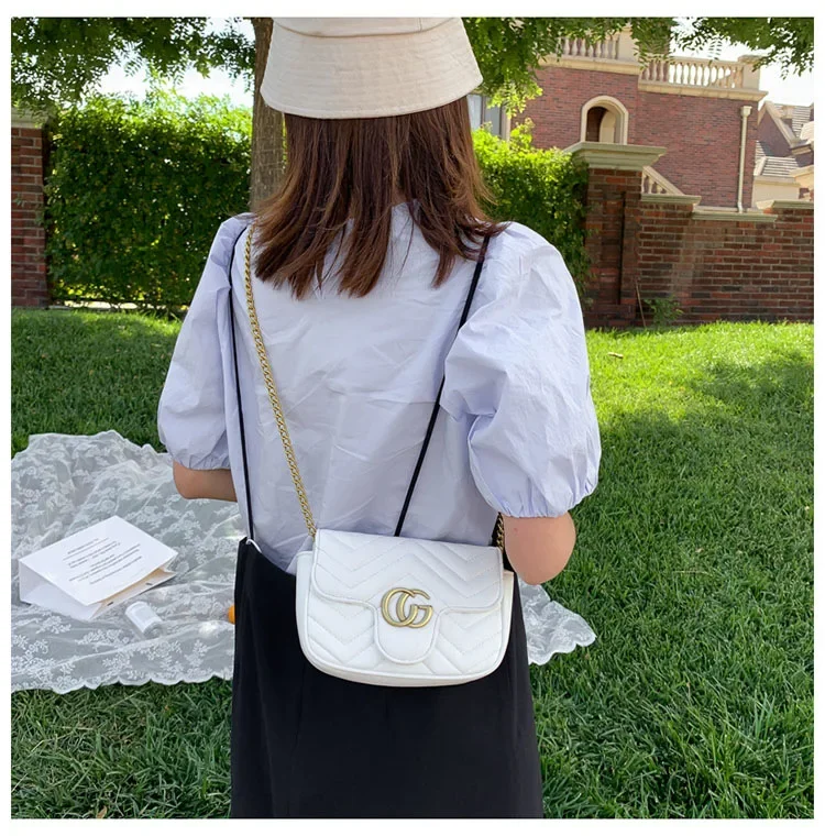 

2025 Hot-Selling Women's Bag - Simple Fashion Embroidered Small Square Bag, Shoulder & Messenger Chain Style