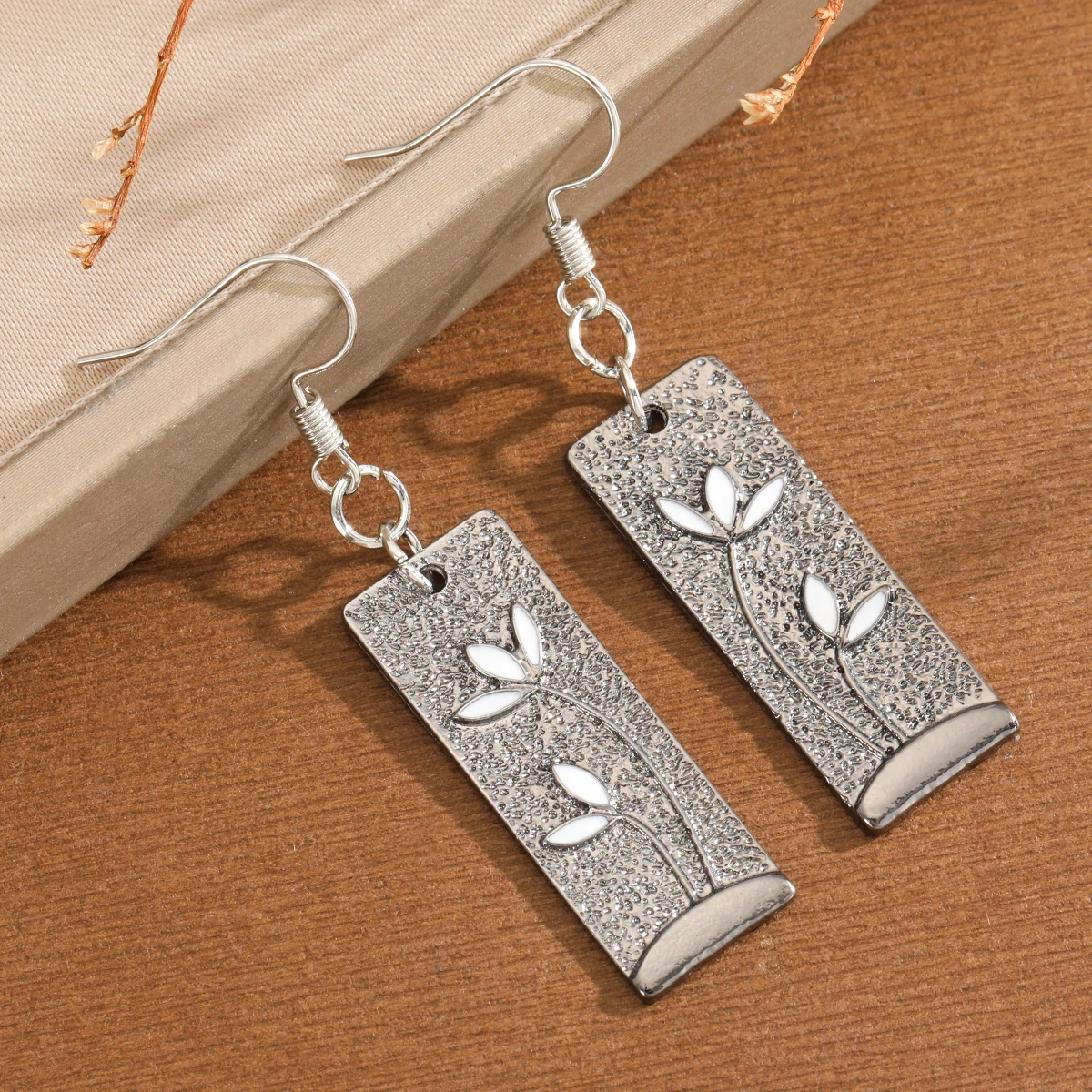 Ethnic style granular texture relief floral ladies' pendant earrings for daily wear, casual wear and vacation wear.