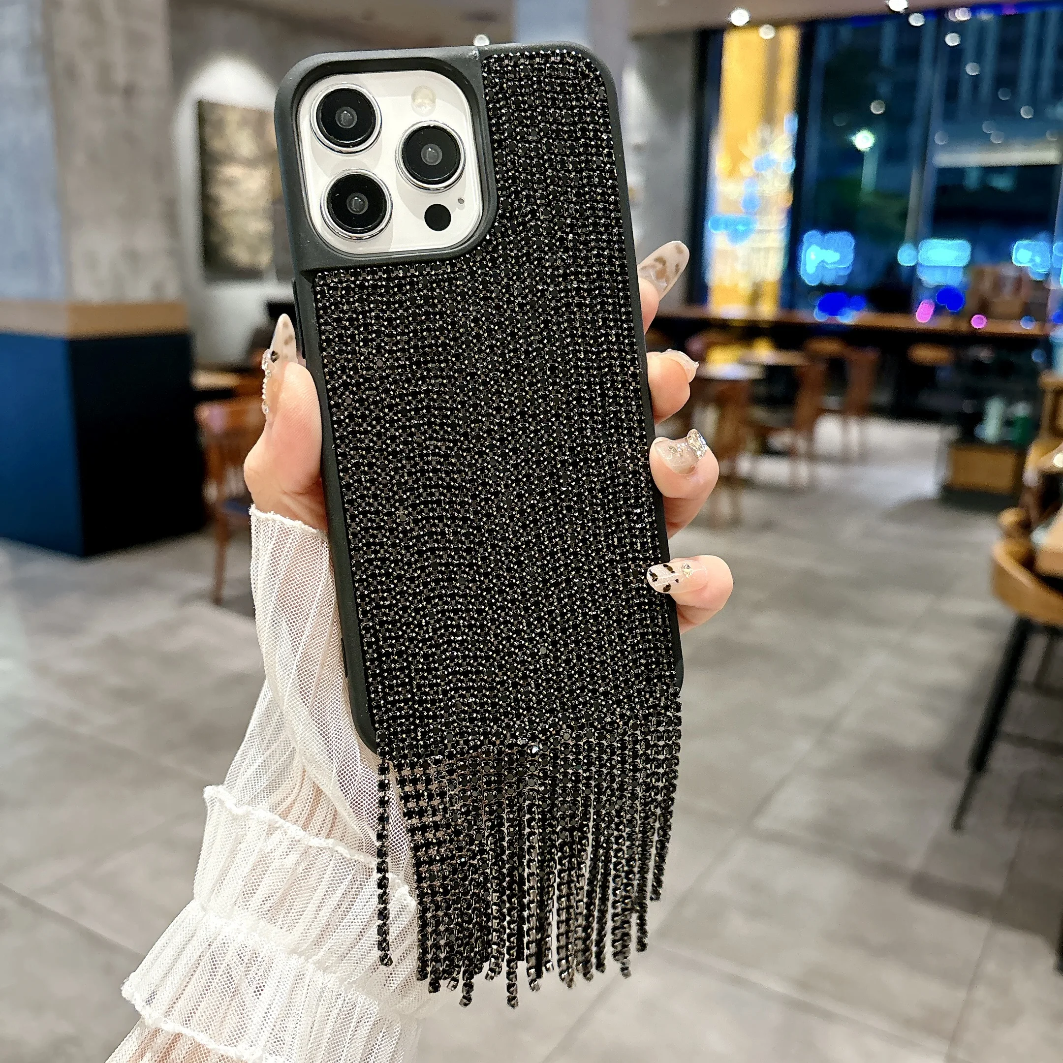 Luxus-Marken-Handyhülle mit Quasten, Glitzer und Pailletten für iPhone 17Air 16 15 14 11 12 13 Plus Pro Max MiNi Rückseite Schutzhülle – Detail 1