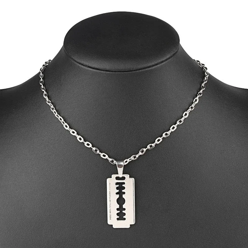 New Retro Exquisite Sliver Color Geometry Razor Blade Pendant Necklace for Women Men Personality Punk Collar Chain Jewelry Gifts