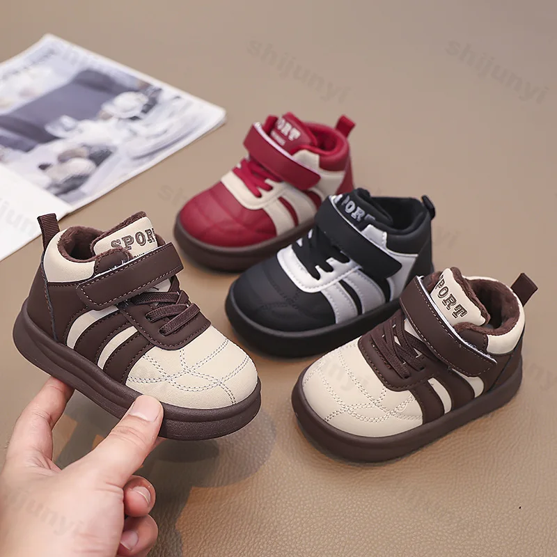 

Children's Retro Warm Low Top Casual Soft Sole Hairy Shoes 2025 Winter Boys' Fashion Versatile Plush Comfortable Cotton Sneakers