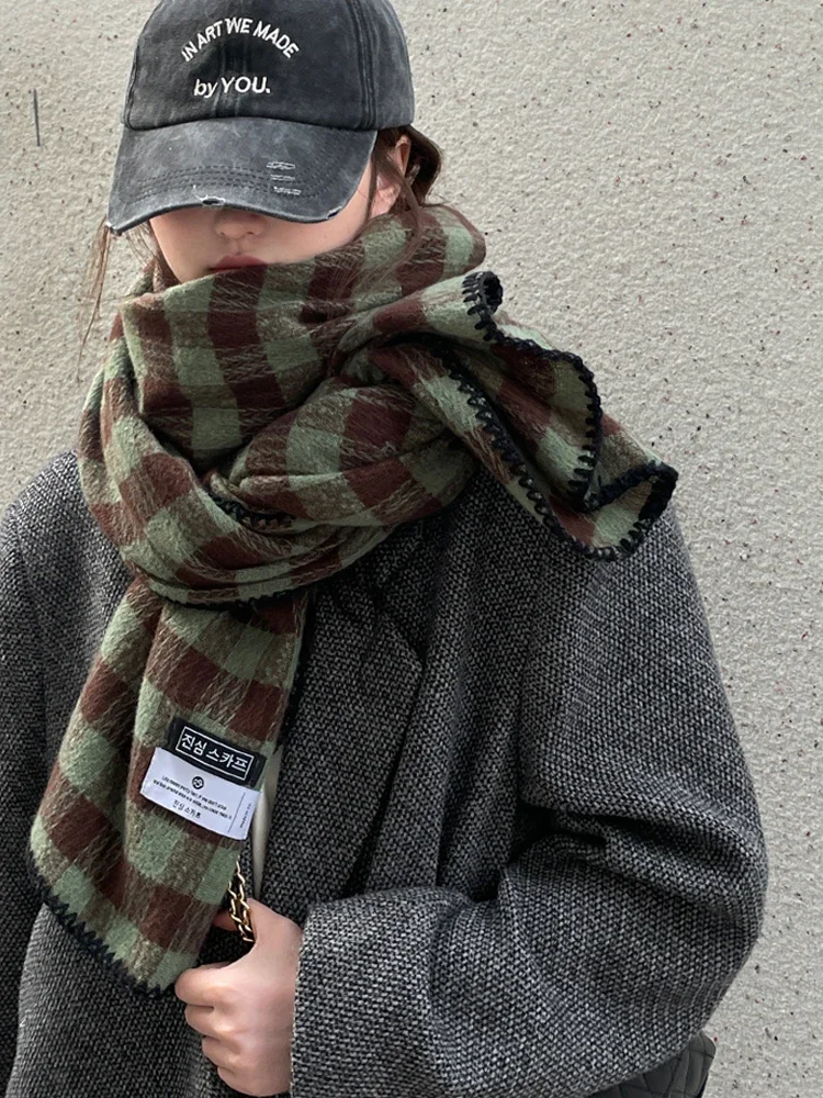 Retro Plaid Scarf Women's 2023 New Winter Thickened Korean Student Shawl Dual purpose Warm Scarf Green