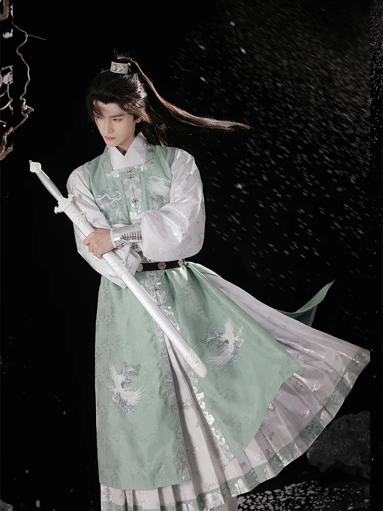 Ming made the cover armor paste and dragged the cool and handsome chivalrous childe Hanfu men autumn and winter 2023 new style.