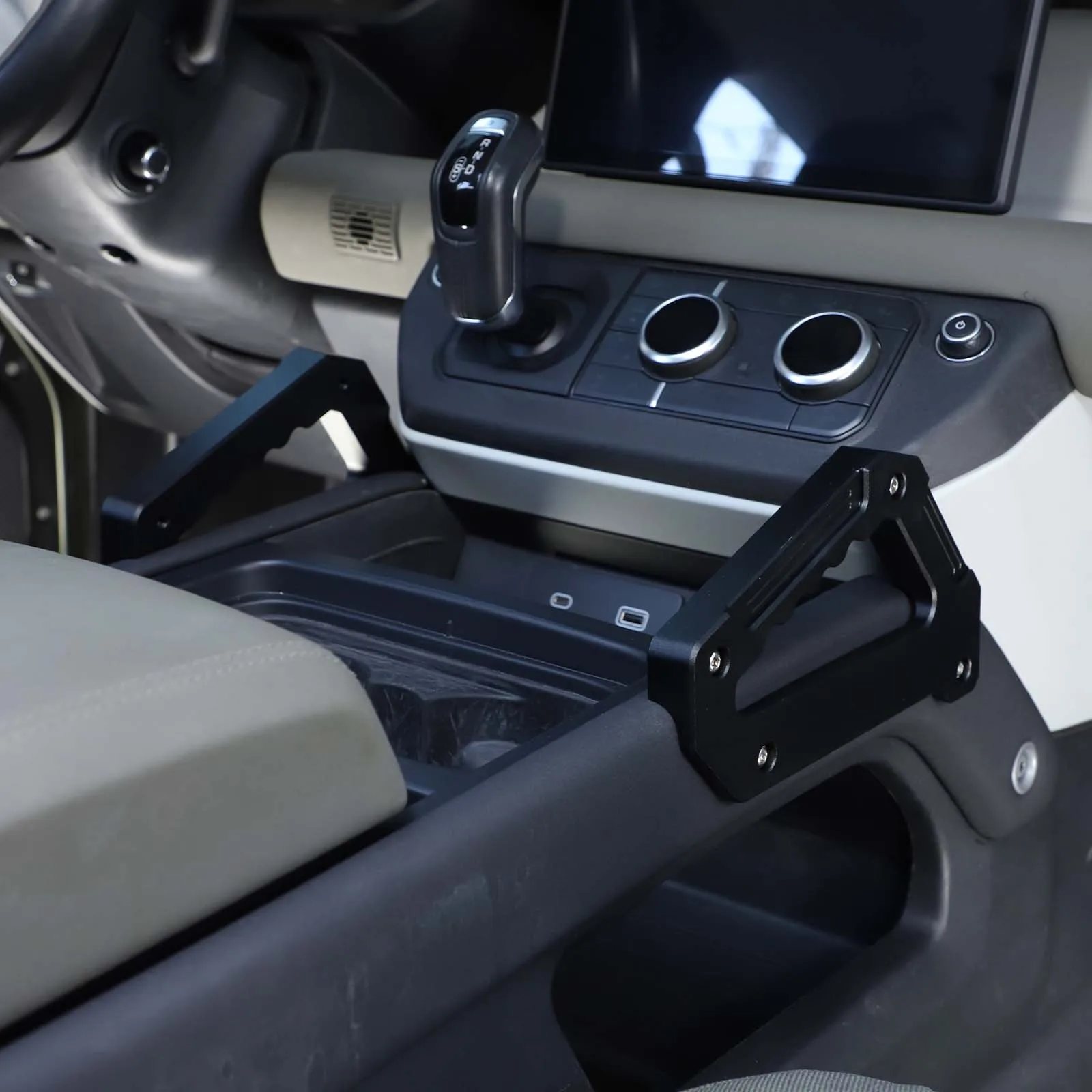 Car Central Control Grab Handles Accessories For Land Rover Defender 90 110 130 2020-2025 Aluminum Alloy Grab Handl