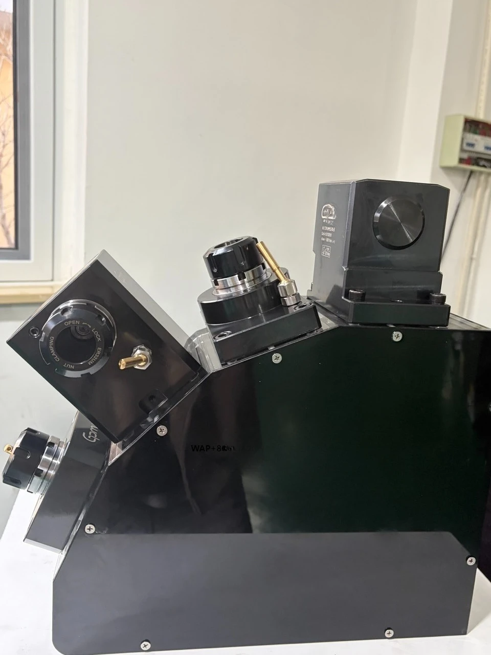 High Precision VDI Series VDI40 ER32 90/0 Degrees Live Tool Holders Are Suitable for MAZAK CNC Machine Tools.