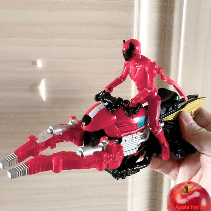 

BANDAI Ohsama Sentai King-Ohger Monarch Action Figures Red Warrior Stag Beetle King Model Desktop Ornaments