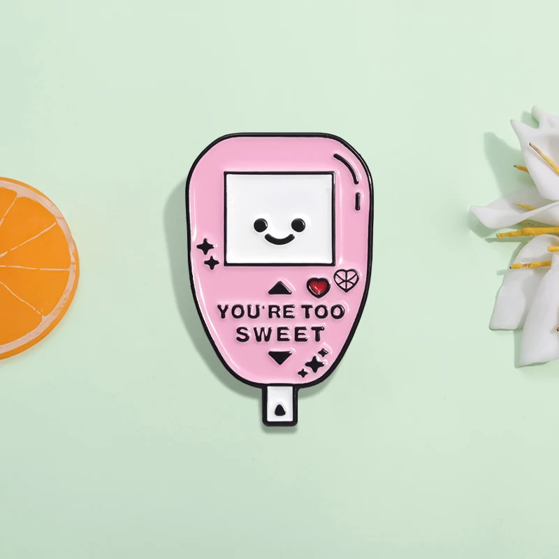 Przypinka Glukometr 'You're Too Sweet' Emaliowana Broszka dla Medyka