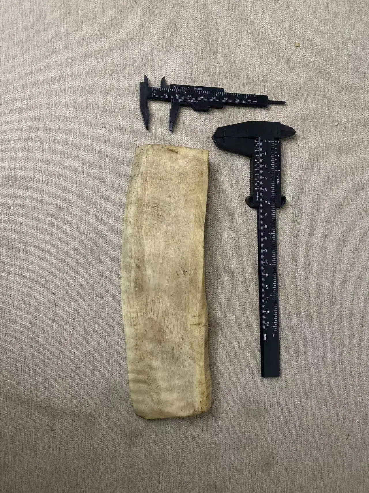 

Уникальный материал из козьих рогов, расческа из коровьих рогов, заготовка для зеркальной рамы, сырье для резных очков