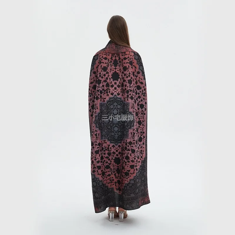 Autumn New Plus Size Bat Sleeves Windbreaker Coat Vintage Geometric Print Pleated Dress Shawl Robe