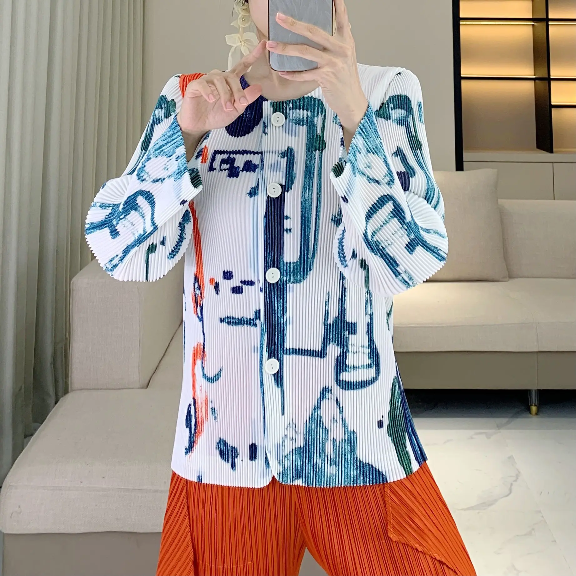 Miyake Spring and Fall 2025 Fashion Jacket Women Loose Round Neck Casual Women's Wear Versatile Commuter Cardigan on Clothes