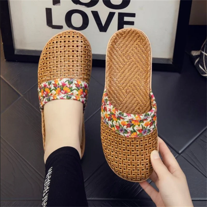 

Grass Woven Slippers For Women's Linen Home Indoor Anti Slip Flooring Thick Bottom Rattan Grass Home Retro Sandals