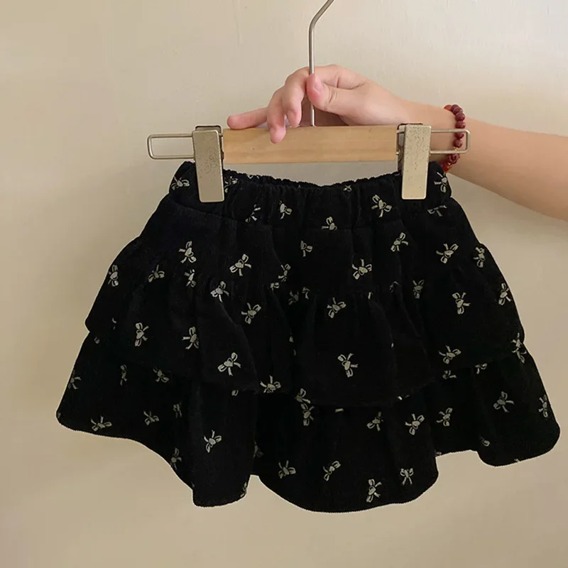 النسخة الكورية من سترة رمادية محبوكة بفيونكة للفتيات الصغيرات نمط جديد لخريف موضة جديدة لملابس الأطفال