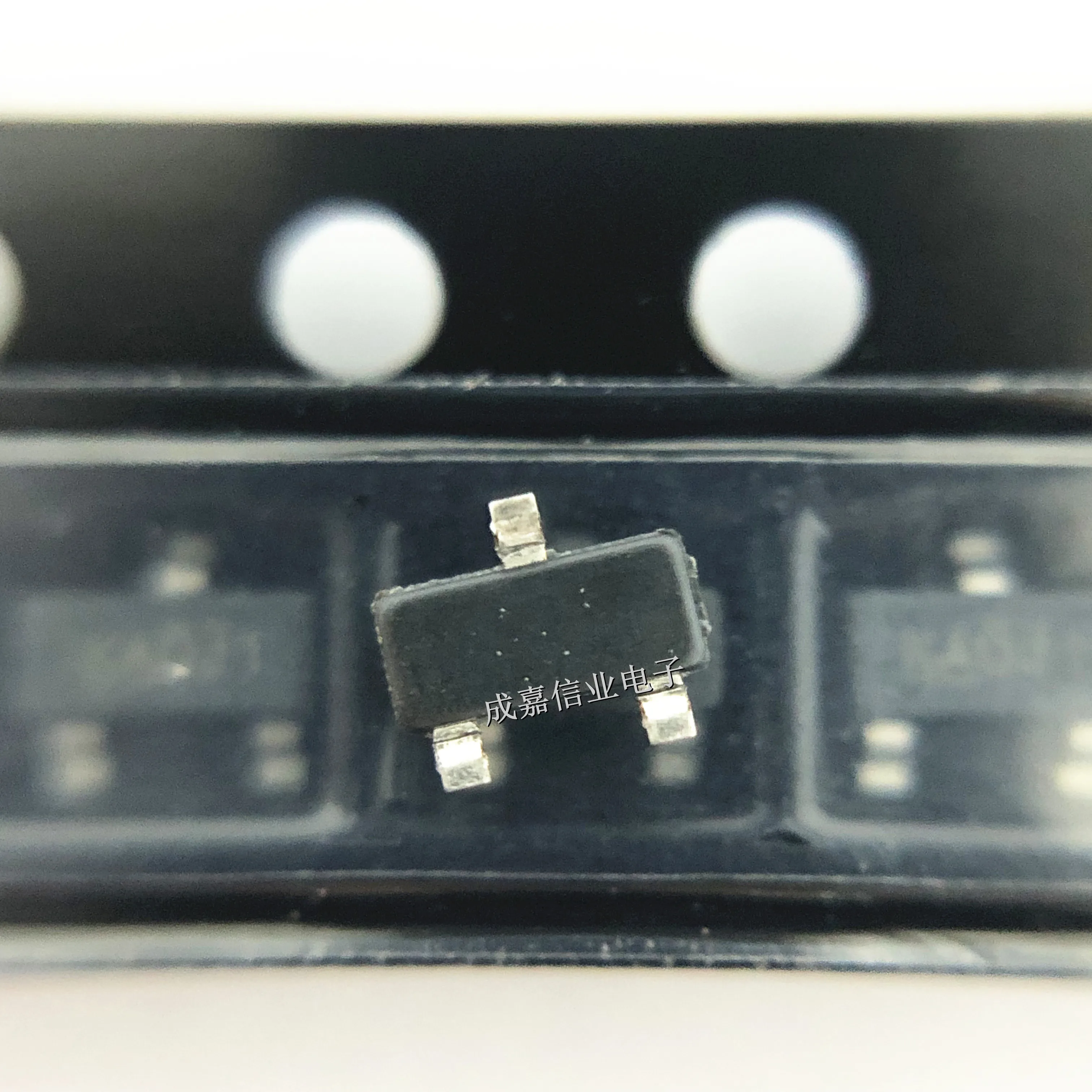 10pcs/Lot IRLML0100TRPBF SOT-23-3 MARKING;K N-Channel MOSFETs 100V 1.6A 220mOhm 2.5nC