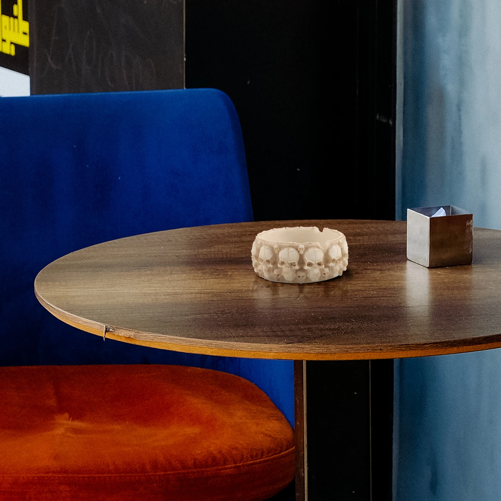 

Skull Ashtray Resin Cigarette Container Retro Home Office Stylish Desktop Cool Halloween Art Craft Sewing Supplies