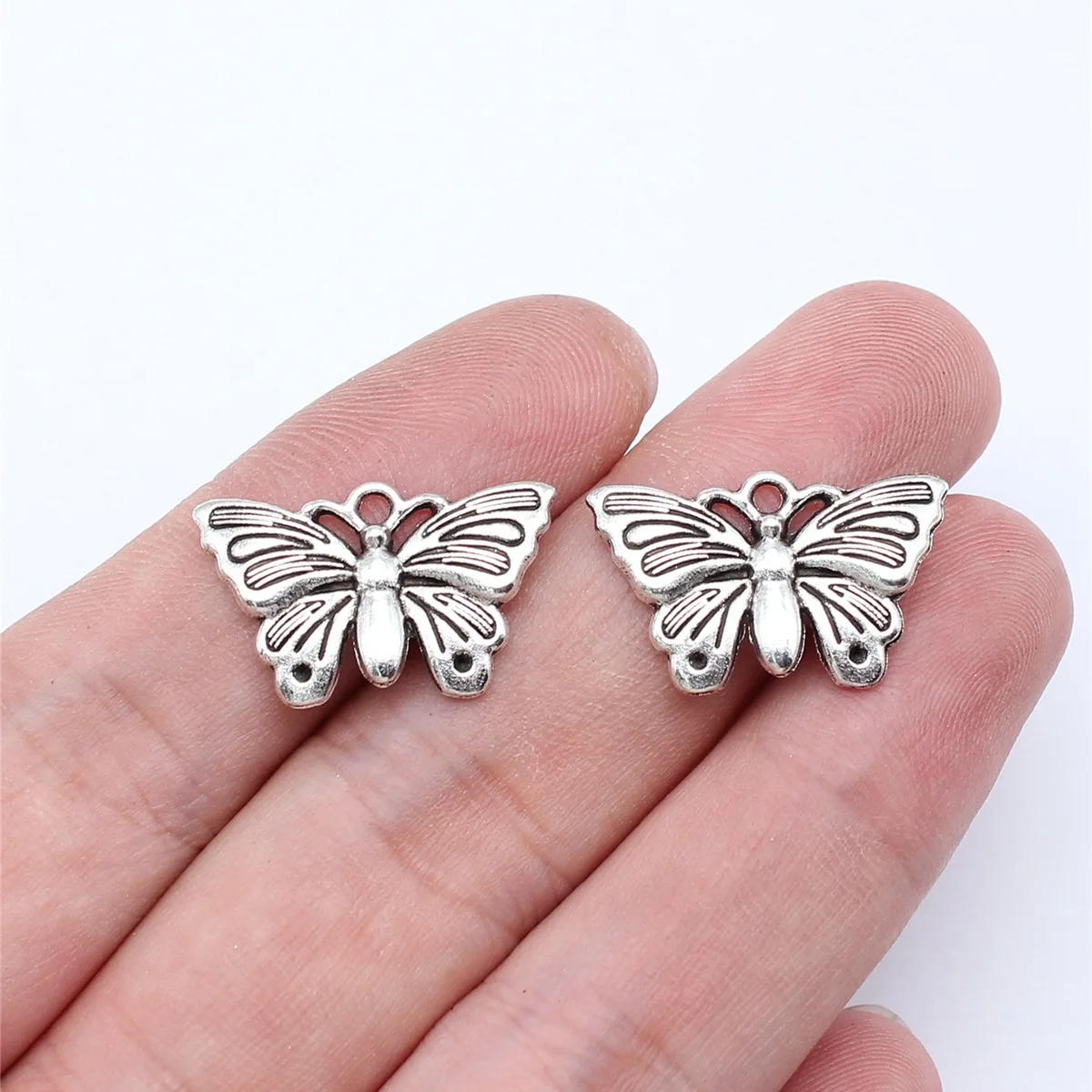 WYSIWYG 20pcs 22x13mm Antique Silver Color Butterfly Charms Pendant For DIY Jewelry Making Handmade Jewelry Craft Findings