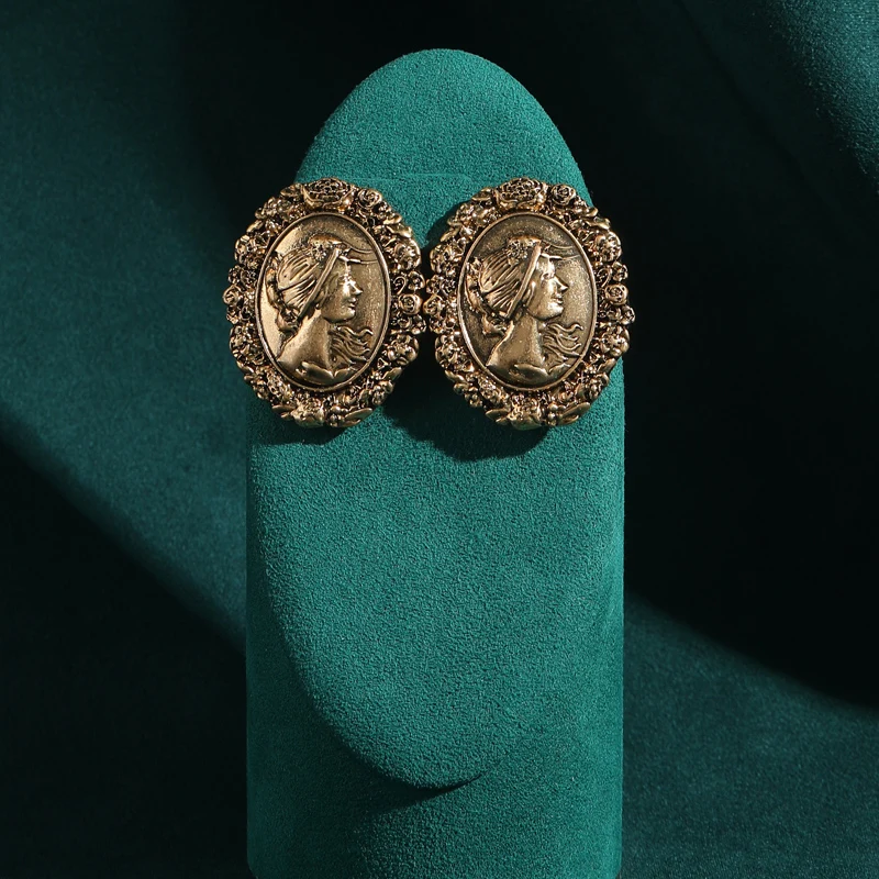 Vintage Antique Beauty Head Portrait Relief Sculpture Studs Earring Oval Retro Outfits For Woman Accessories Luxury 2025 New