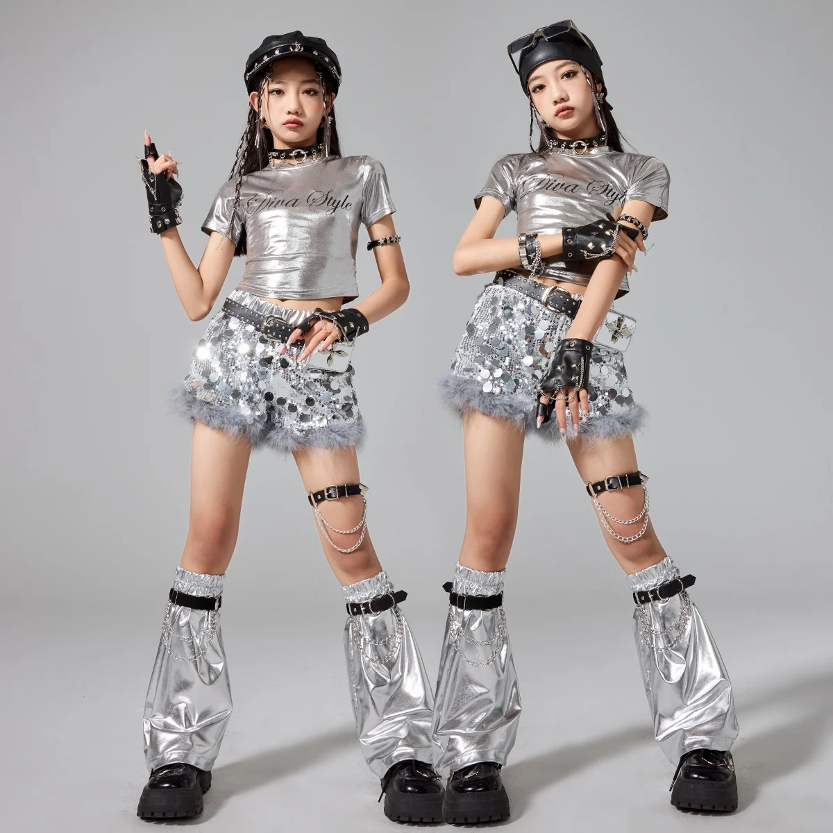 

Детский групповой костюм в стиле K-pop для девочек, костюм для джазовых танцев, серебряная футболка, шорты с блестками для детей, крутая одежда в стиле хип-хоп XS10025