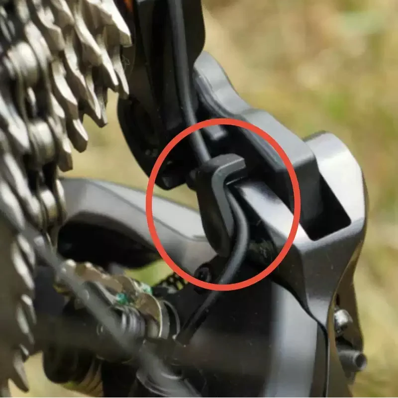 Rear Wire Buckle For Shimano Di2 Rear Derailleur Compatible With Dura‑Ace R9270 / Ultegra R8170 / 105 R7170 Groupset - view 6