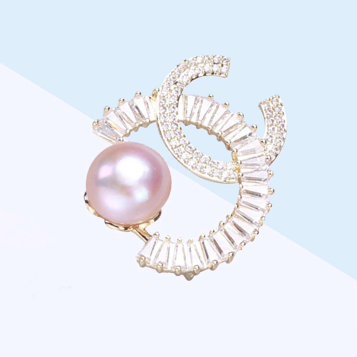 New Elegant Pearl Double C brooch Trend Fashion Copper Alloy Zircon brooch Versatile Breastflower