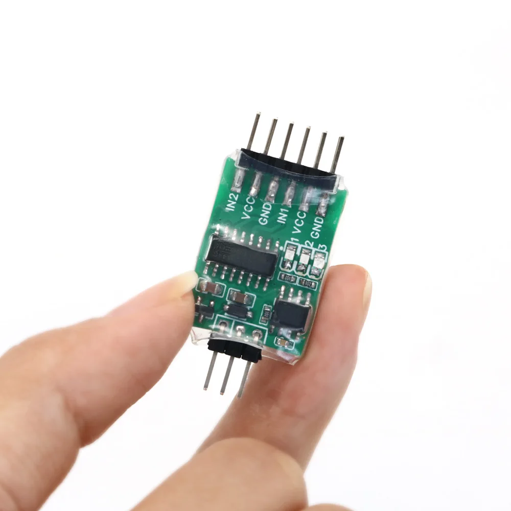 3-Kanal-Video-Umschaltermodul 3-Wege-Video-Switch-Einheit FPV-Kamera für Multicopter-Drohnen 5,8 G FPV-Sender und Kamera