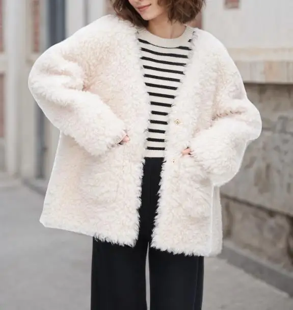 

Fashion Solid Color Lamb Wool Double Pocket Design Jacket for Women's Winter Warmth, Simple Solid Color Loose Plush Jacket