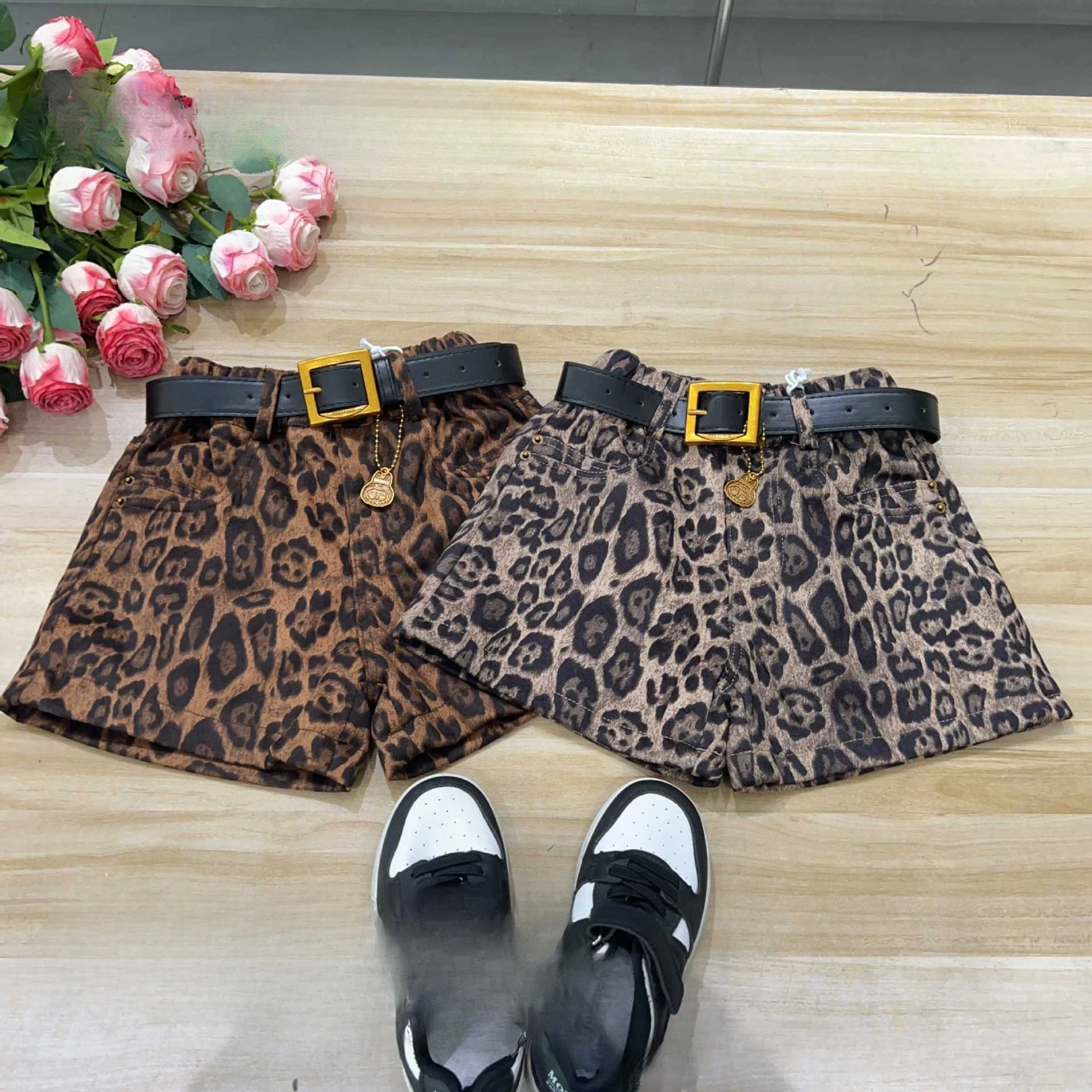 

Girls leopard print shorts without the belts imitation leather Girls shorts 2025 autumn/winter
