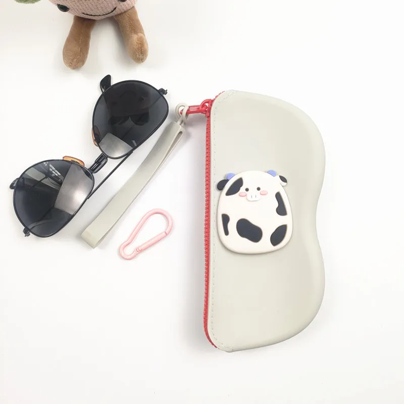 

Portable Waterproof Drop-Resistant Silicone Glasses Case Equipped with Hanging Handle Suitable for Travel Glasses Box Girl B3