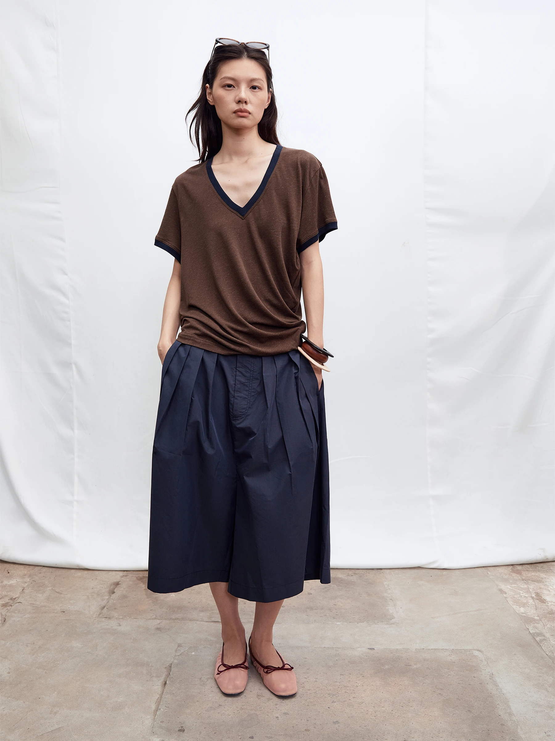 SHKUCO Soft Skin-Friendly Vintage Deep V-Neck Short Sleeve T-Shirt Lyocell Cotton Linen Texture Loose Fit Women's Top