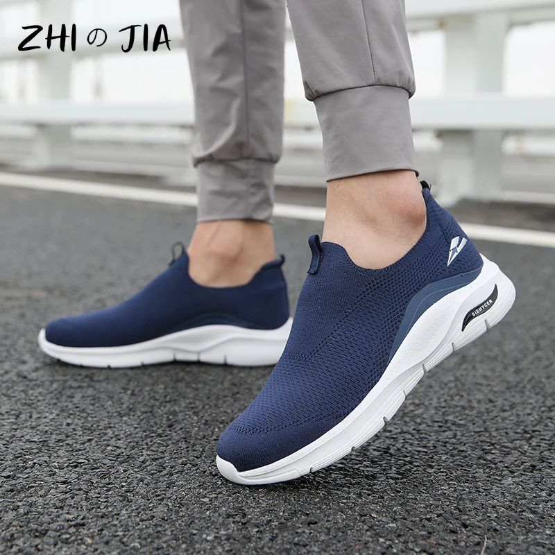 Ultra Light Plus Size Knitted Mesh Casual Shoes Mom\'s Shoes Slip On Walking Shoes Men\'s Breathable Lightweight Running Footwear