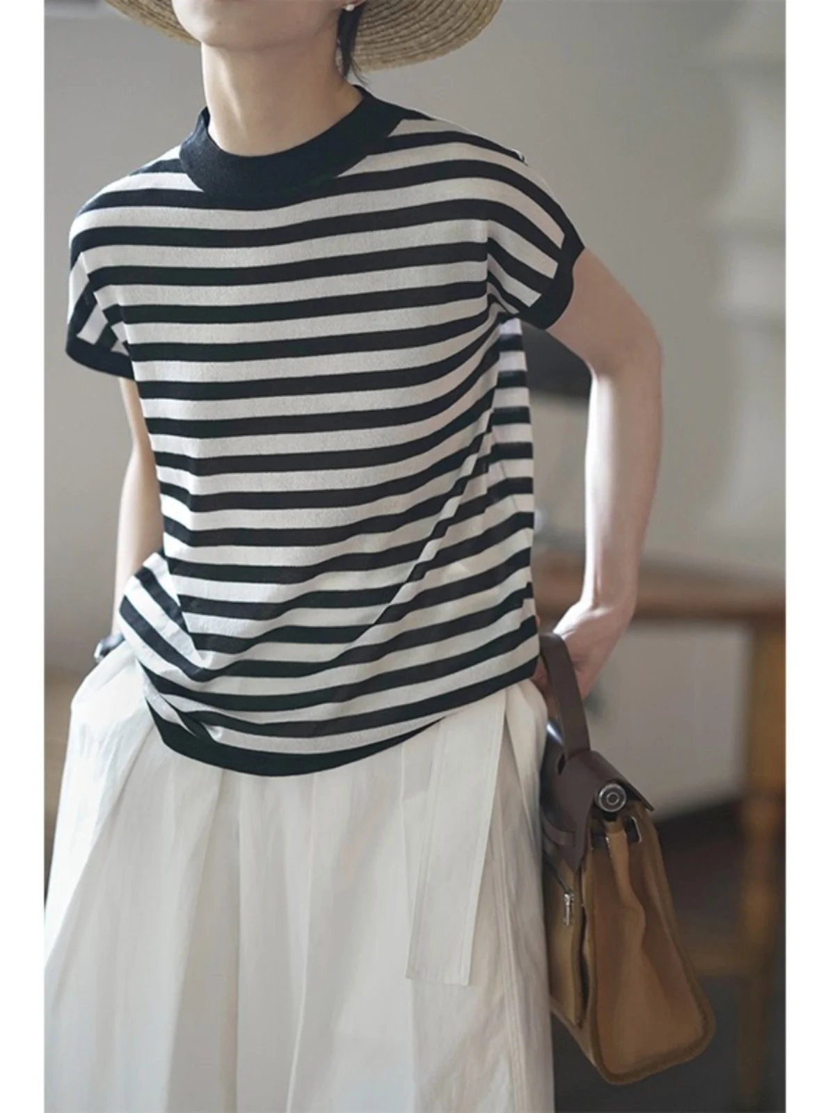 French Style Red White Striped T-shirt Women Summer O-Neck Short Sleeves Contrasting Colors Knitwear Fashion Vintage Tops