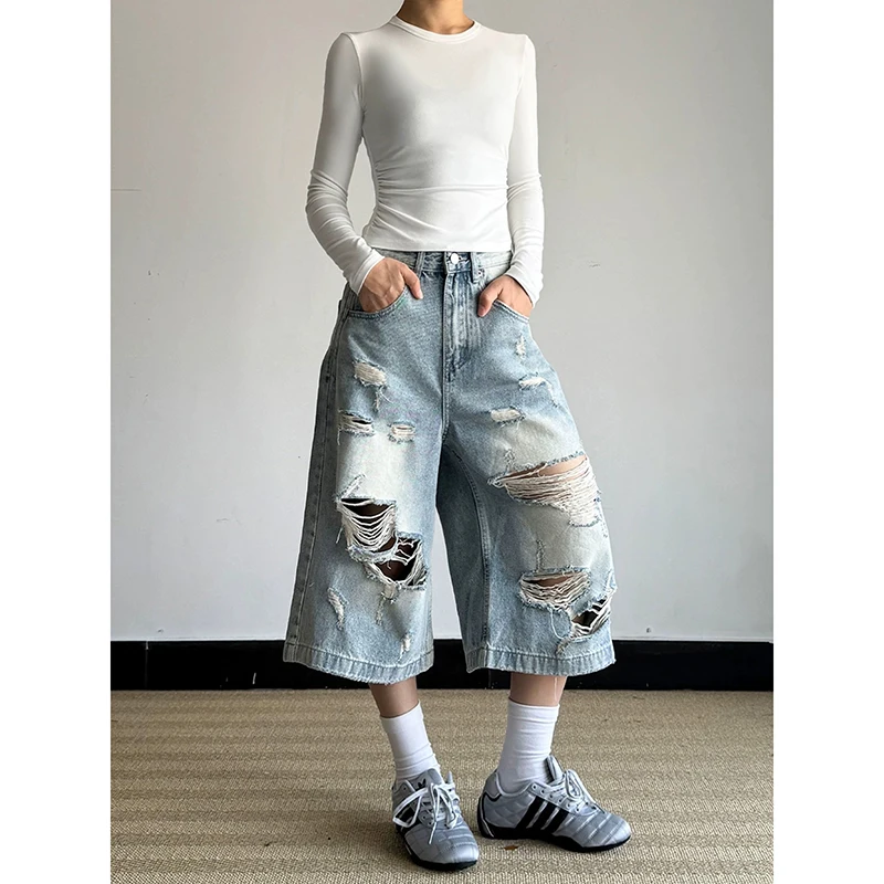 

ZHIZOU Summer Women American Retro Jorts Punk Ripped Denim Shorts Y2K 2000s Japanese Cargo Jeans Calf-Length Pants Boyfriend