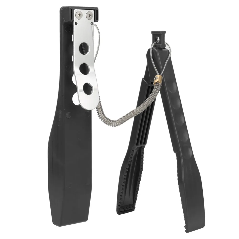 Durable Plastic Fish Gripper with Sleeve Lightweight Fish Lip Gripper Anti-Skid Handle Fishing Pliers Night Fishing