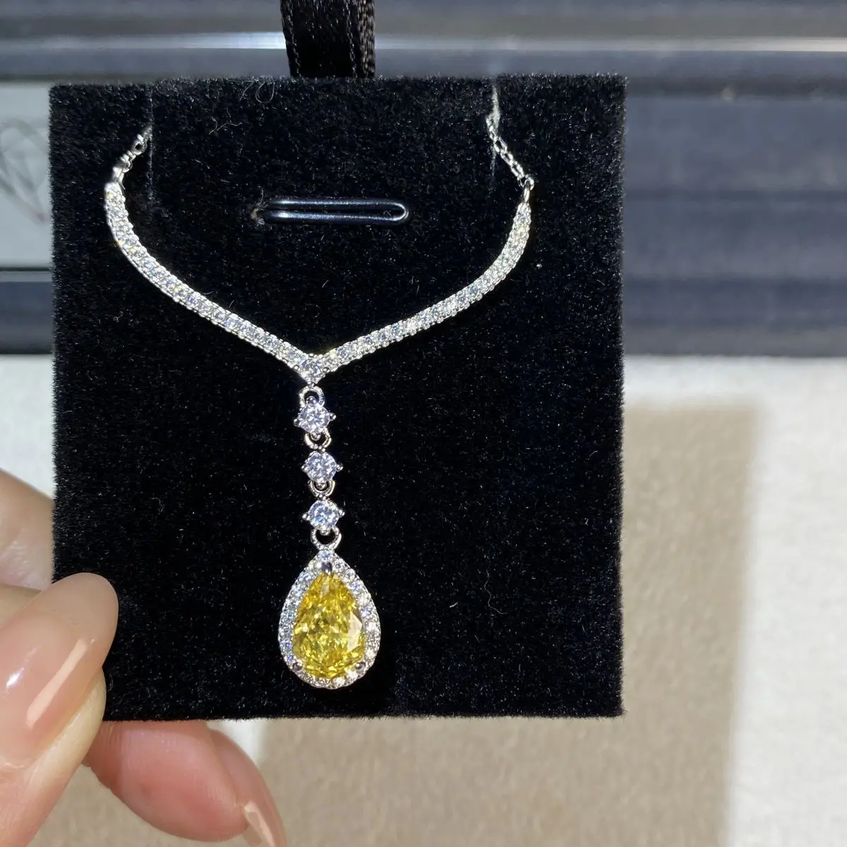 

S925 Pure Silver Ice Flower Cut Necklace, Popular Live Streaming for Women, Tassel Style, Cross-border Same Style