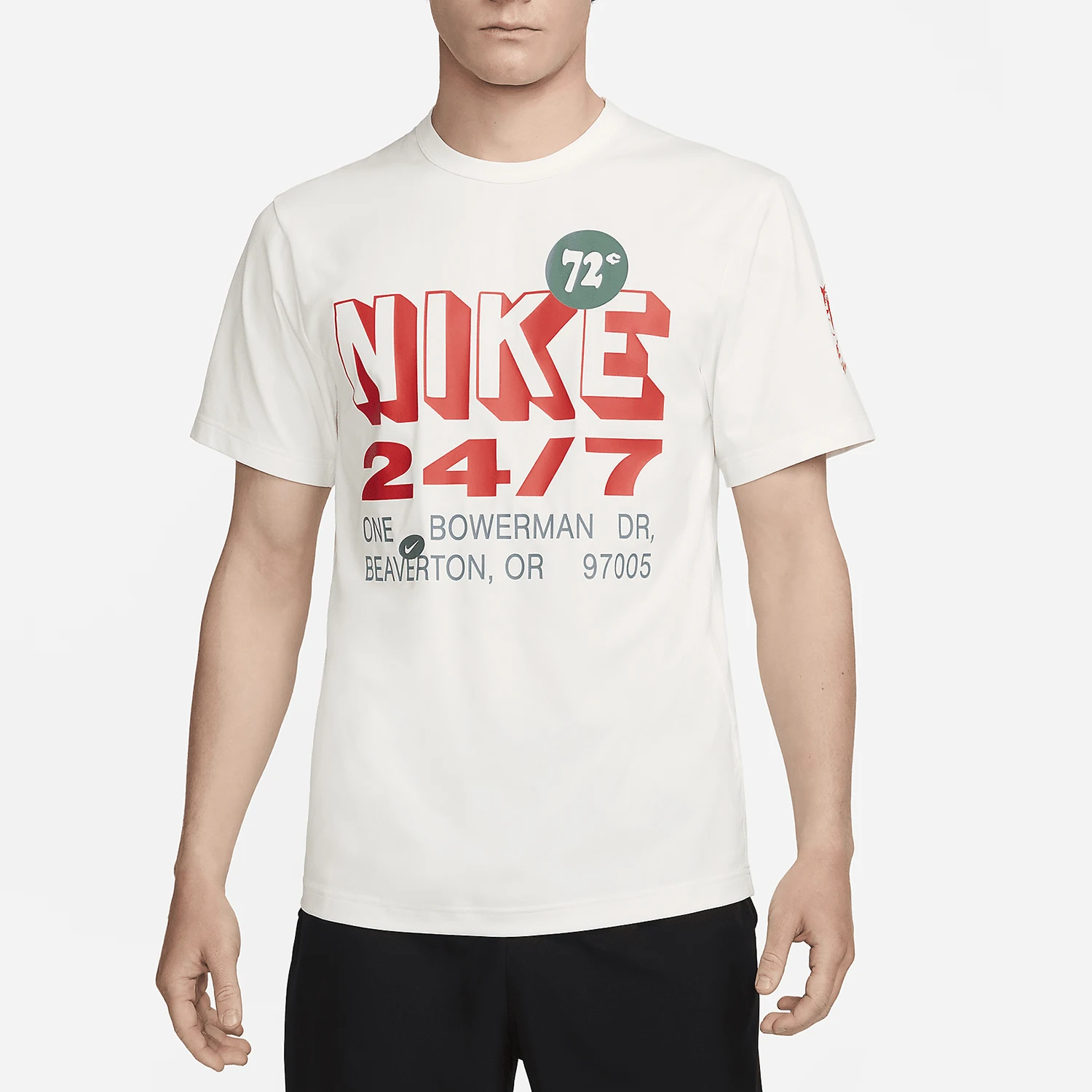 

Оригинальная мужская футболка Nike Hyverse Dri-FIT для защиты от солнца FN3989-133