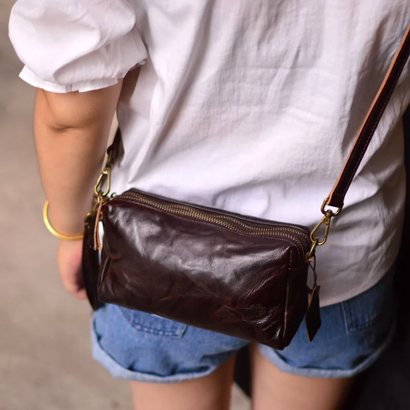 AETOO Girls crossbody leather small square bag personality first layer cowhide fold design niche outdoor travel business simple