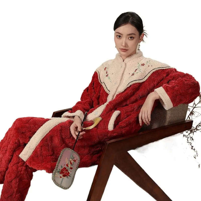 

Новая зимняя ночная рубашка из кораллового флиса в китайском стиле в национальном стиле, женский утепленный флисовый длинный пижамный комплект, можно носить на улице