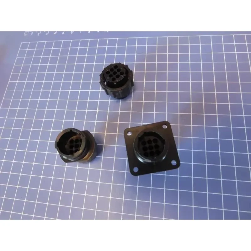 (5PCS)TE/AMP 206705-1 CPC1 Circular Connector Socket 9 Core Male 13-9