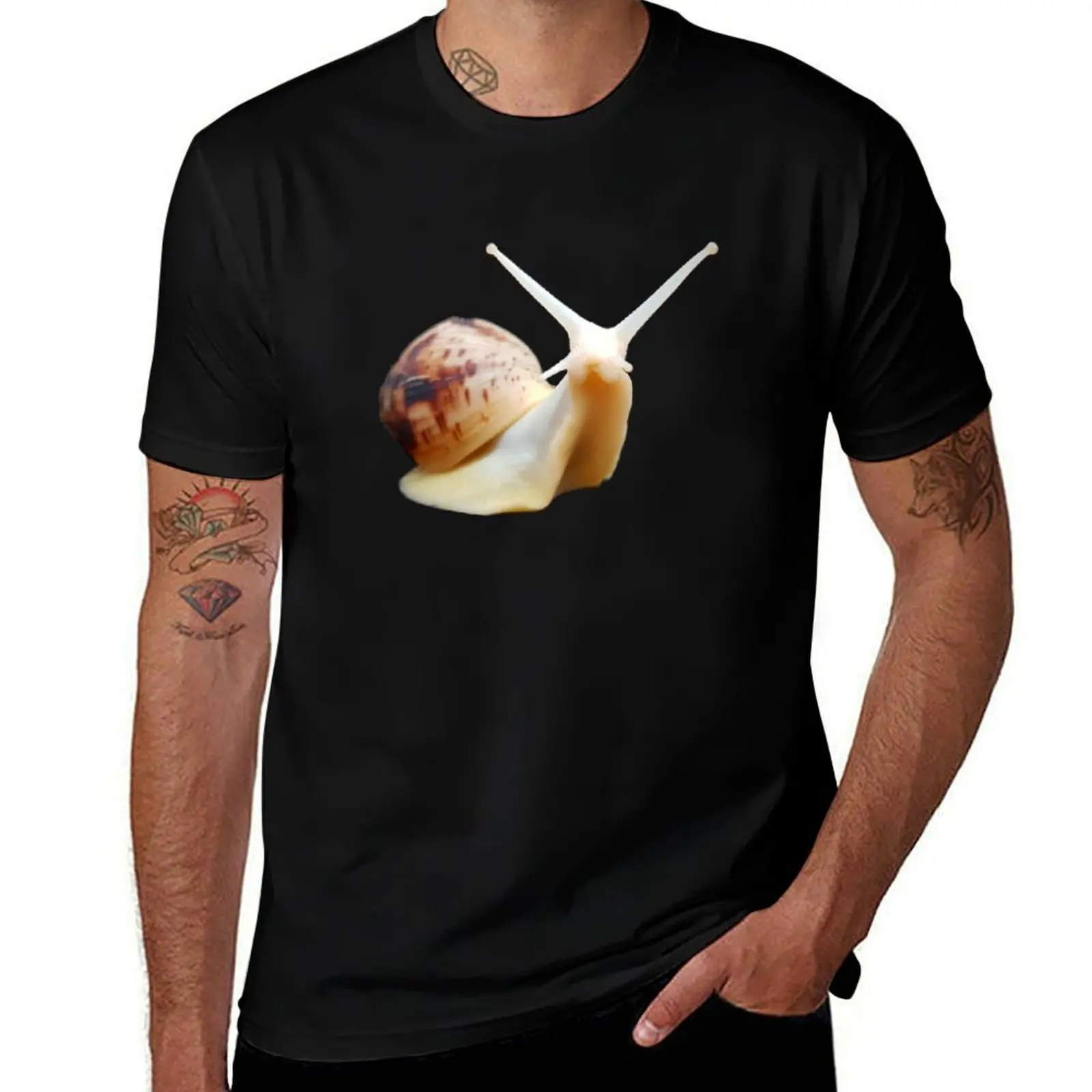 albino giant african land snail photo T-Shirt Work Outdoor for Men T-Shirt