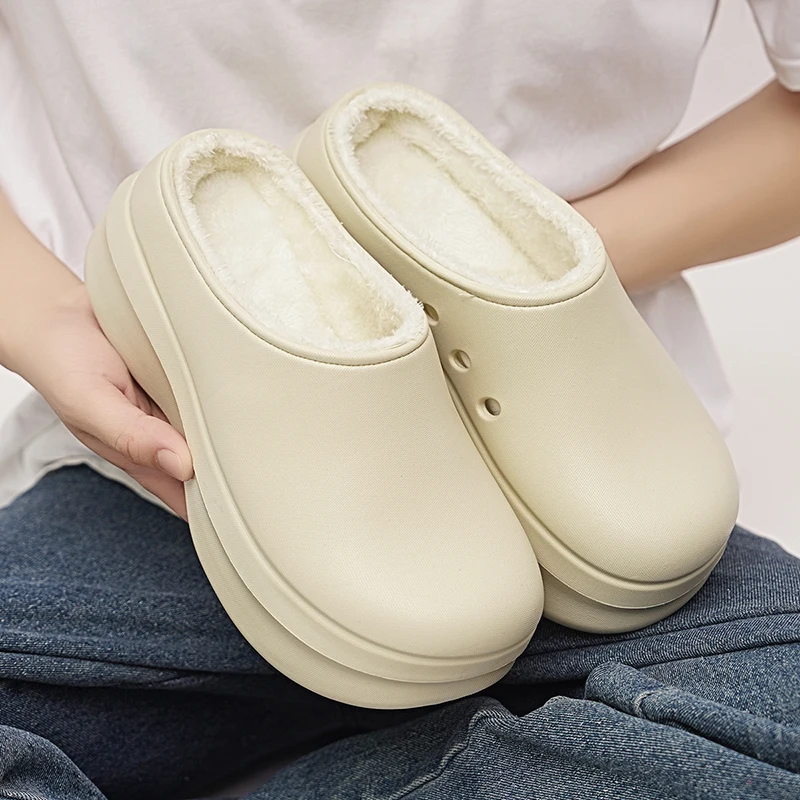 

New Warm Plush Men's Slippers Outdoor Thick-soles Men Slippers Winter Waterproof Slippers Fashion Men's Garden Warm Shoes