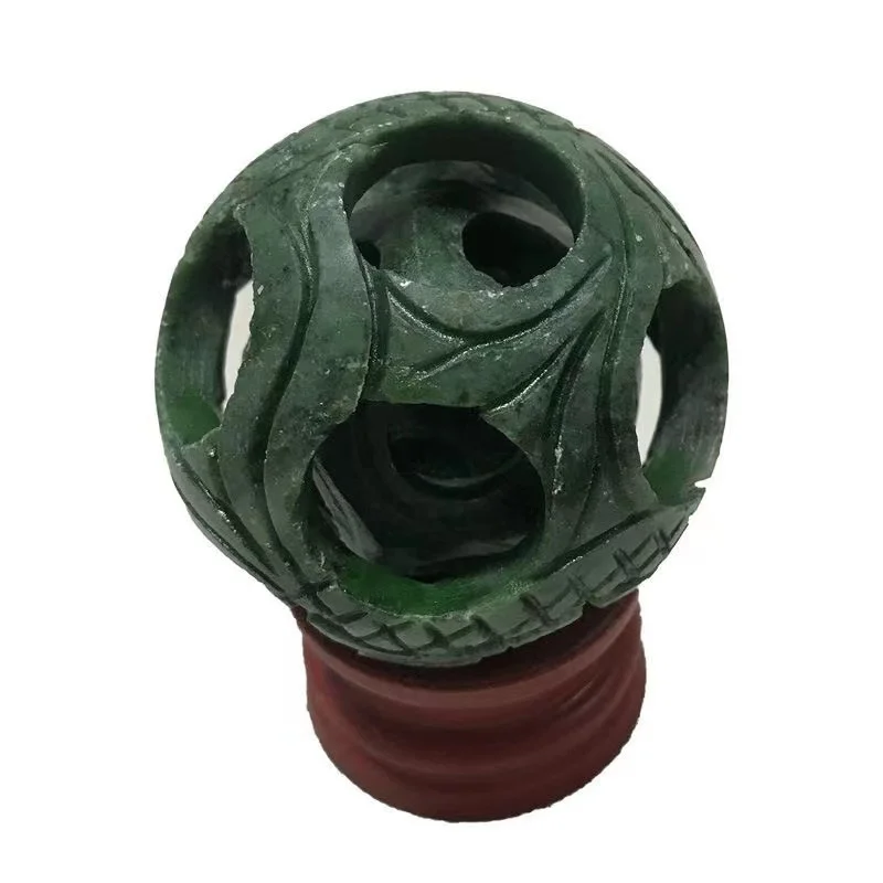 

Rare He Tian Jade multi-layer hollow set ball jade carving ornaments multi-layer concentric ball rotating ball