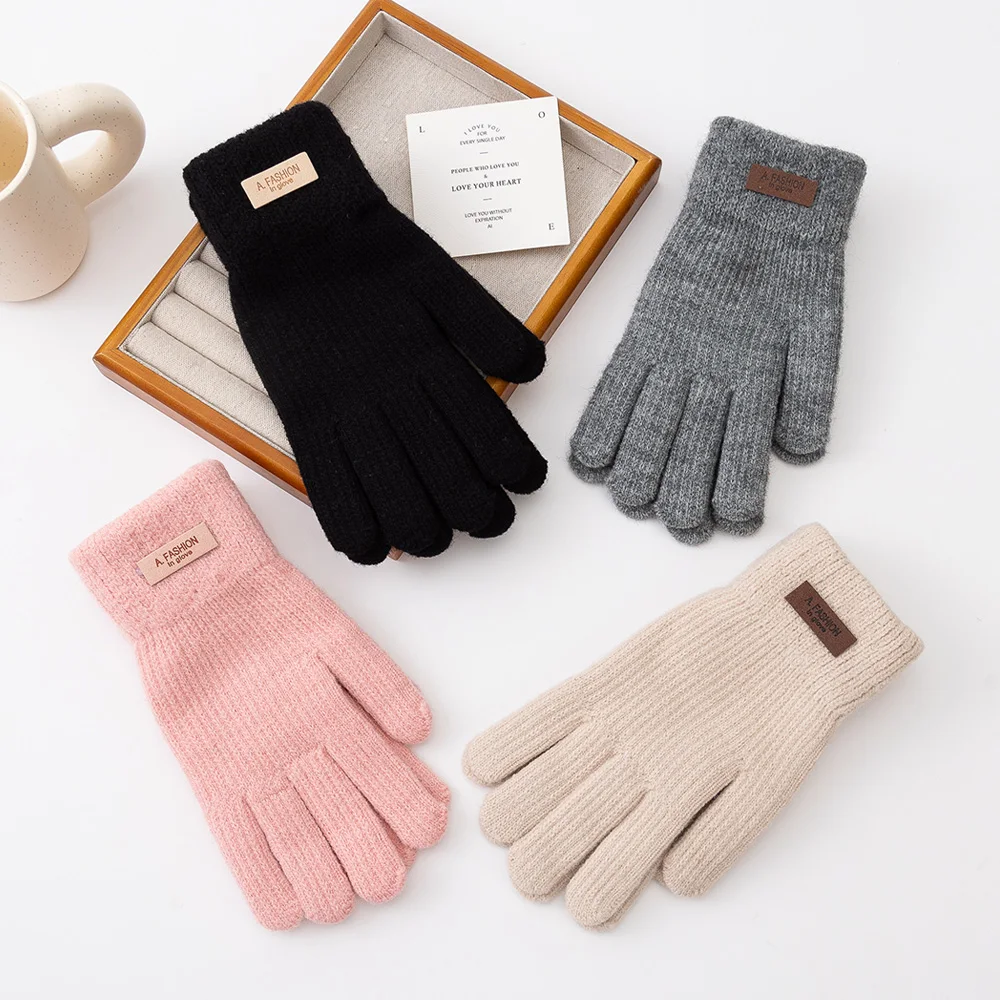 Gants tricotés d'hiver pour femmes avec mélange de cachemire, conception de trou du bout des doigts Compatible avec écran tactile gants chauds et doux pour l'extérieur