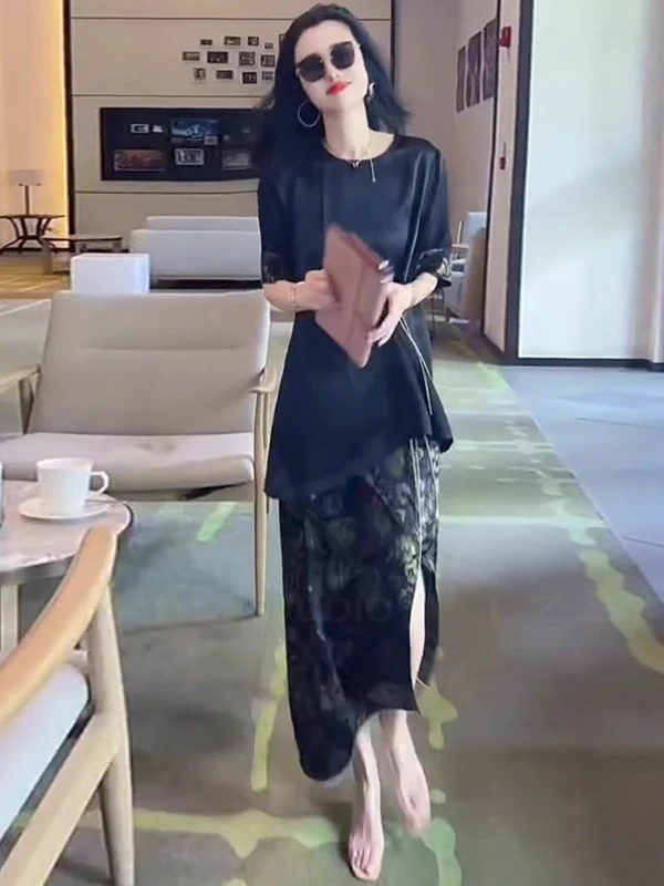 

Элегантный черный комплект из платья миди и блузки, женская модная одежда, летний комплект из двух предметов, хлопковый, с круглым вырезом, короткий рукав, премиум-класса, для стройного силуэта.