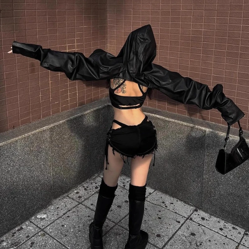 الأوروبية الأمريكية مثير الساخن فتاة الشارع الحلو كول الأسود بولي Leather جلد المرأة معطف 2025 الخريف جديد قاطرة مقنعين سترة السيدات #4