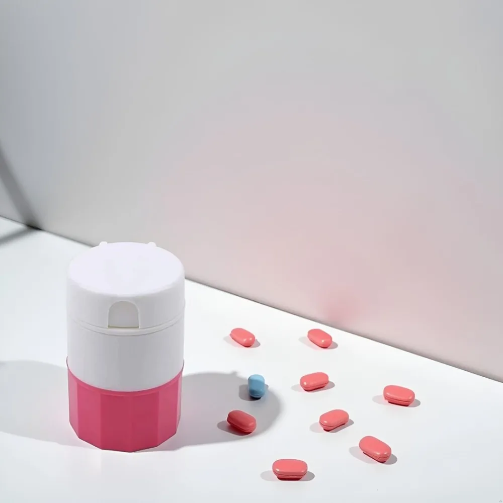 Broyeur de pilules quatre en un avec lame en acier inoxydable, broyeur de pilules de stockage conçu pour les nourrissons, les jeunes, les enfants, les personnes âgées, les animaux domestiques