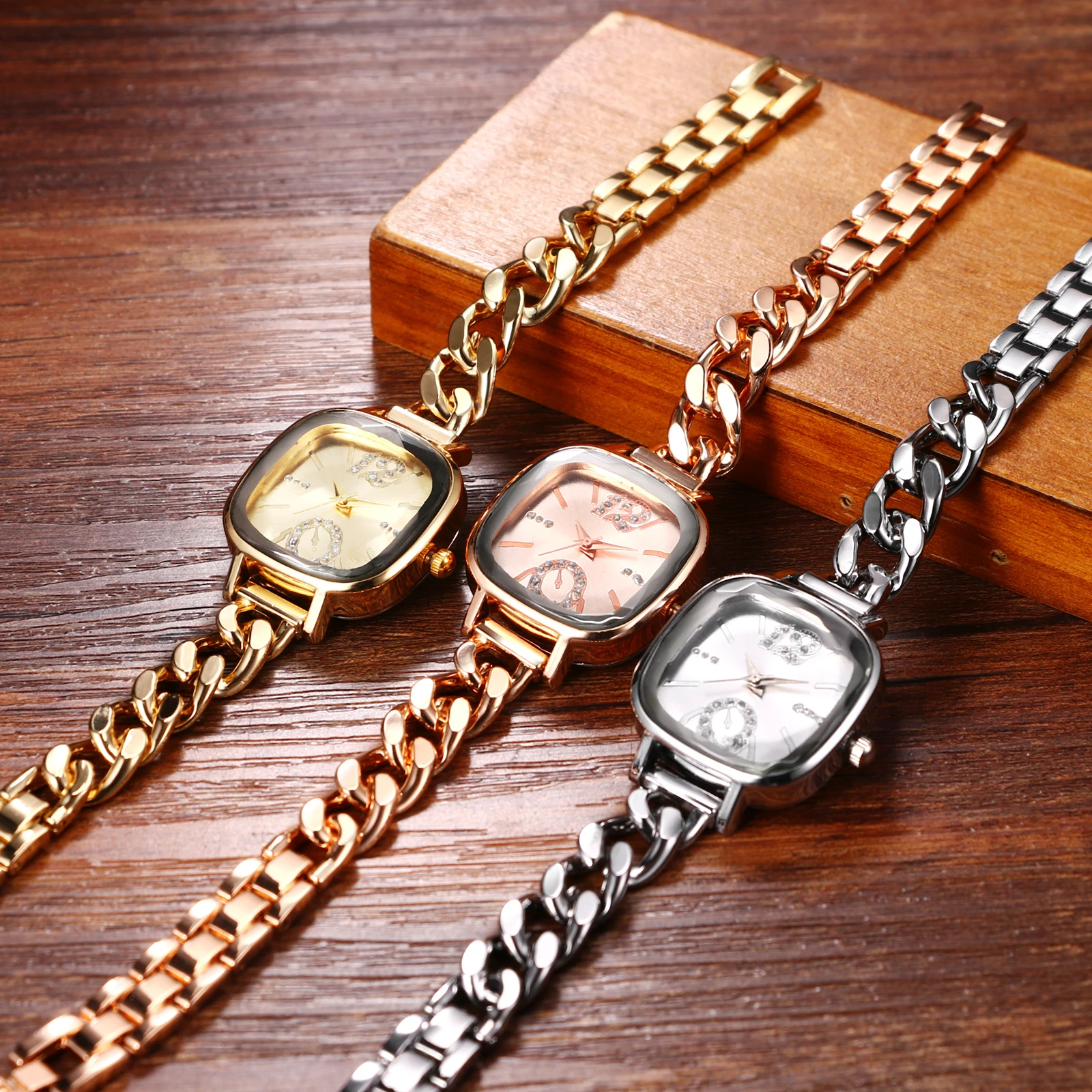 Lancardo Women's Square Cuban Bracelet Watch Diamond Waterproof Strip Scale Adjustable Bracelet Exquisite Fashion Women's Watch