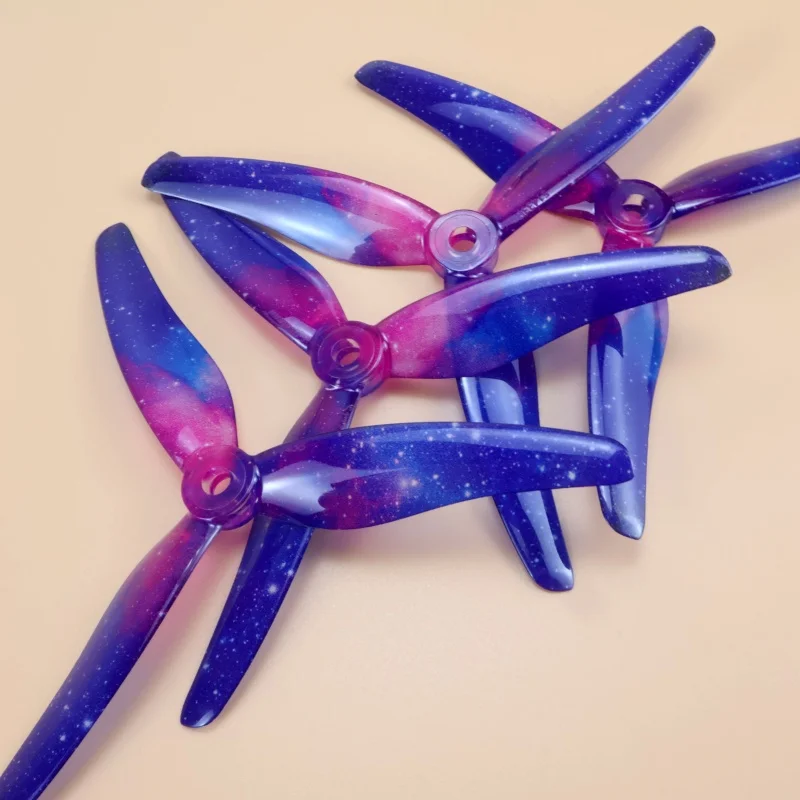 

Бесщеточные двигатели FPV 24 пары/48 шт. Gemfan Starry Sky Blue 51433 5-дюймовые 3-лопастные пропеллеры для гоночных дронов FPV CW CCW