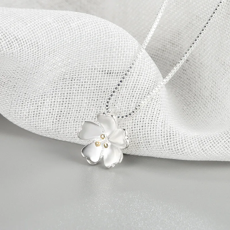 2023 New Silver Color Separation Cherry Blossom Pendant Necklaces for Women Romance Flower Choker Student Party Jewelry Gift